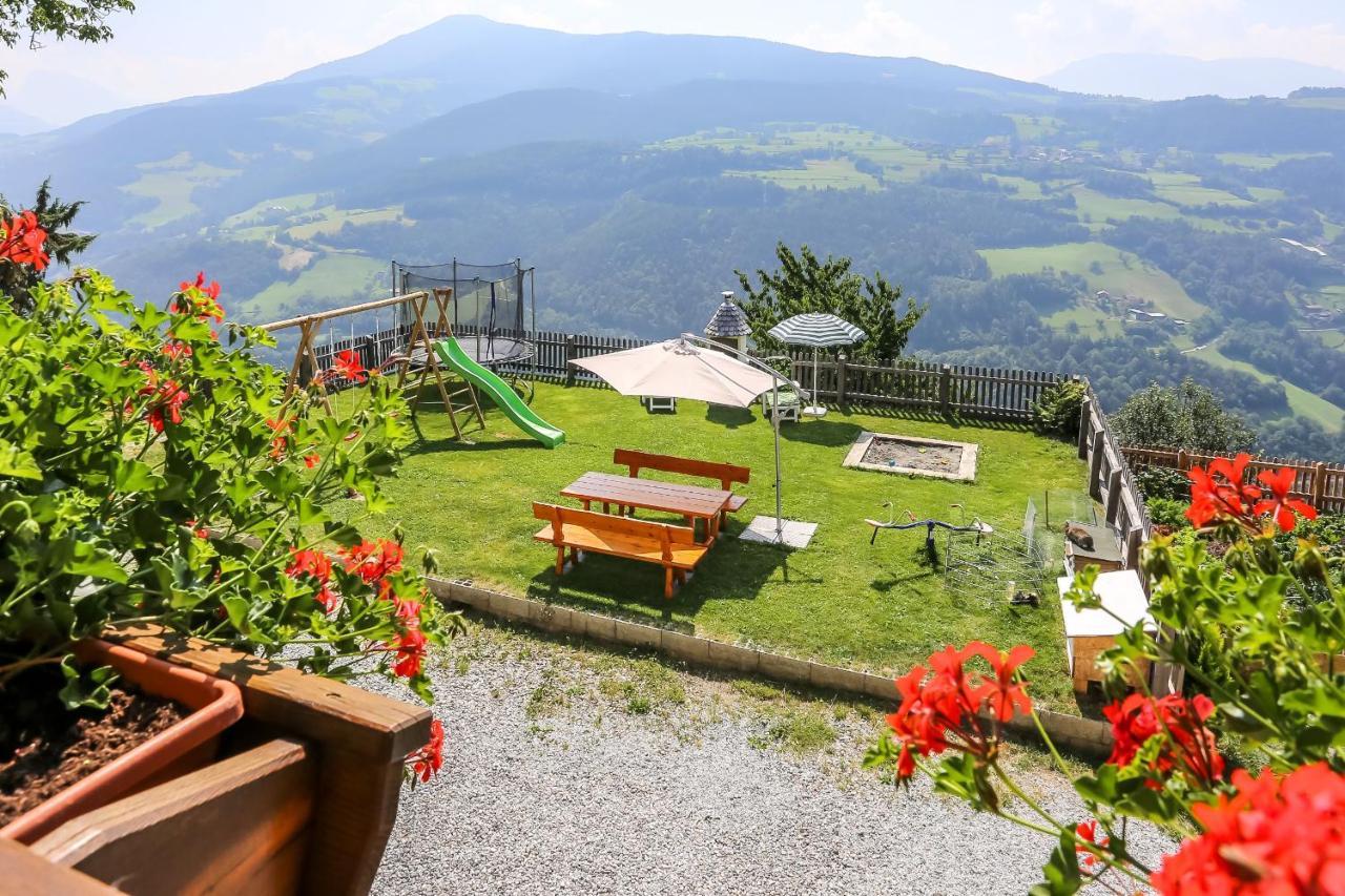 Urlaub Auf Dem Bauernhof Hallerhof Villandro Exterior foto